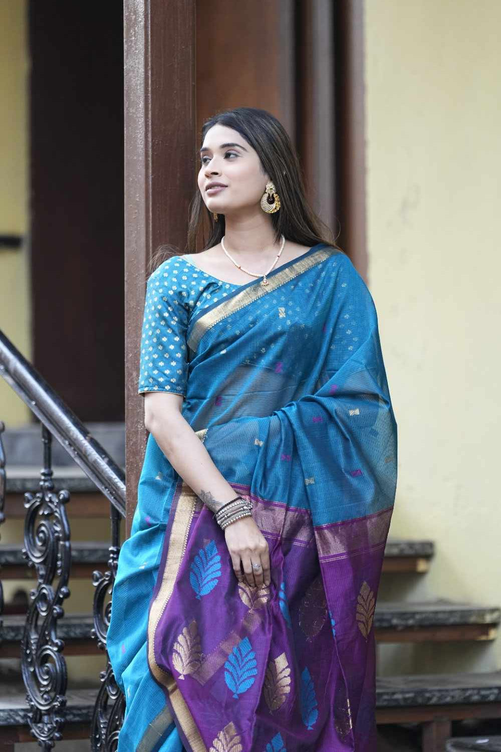 Rayva weaving Contrast Pallu
